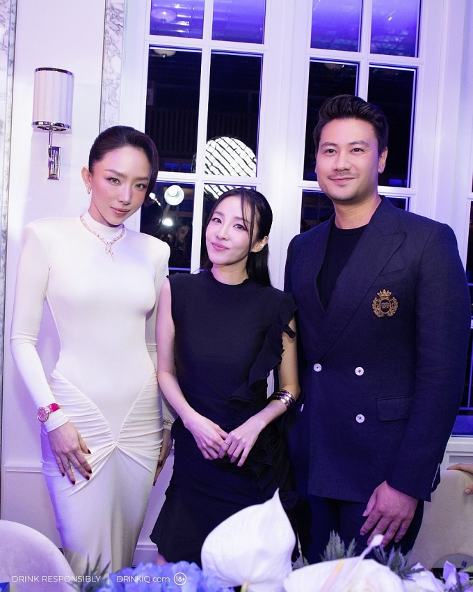 Tóc Tiên xuất hiện như nữ thần bên Lee Dong Wook và Dara (2NE1)