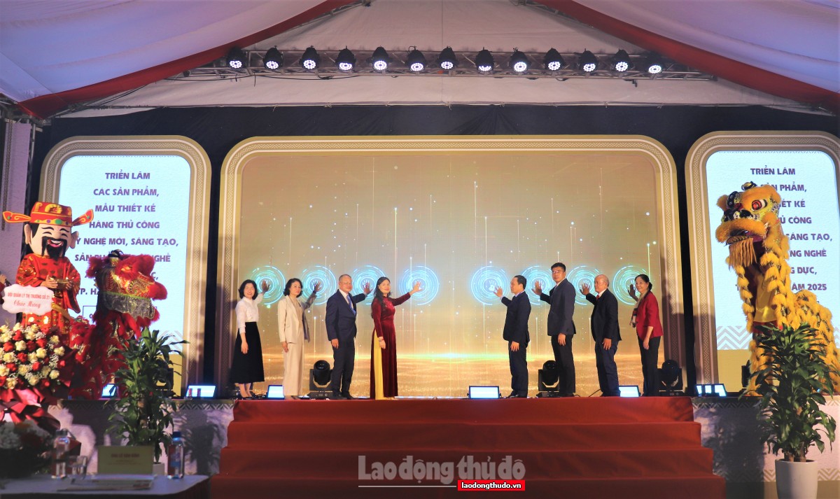 Triển lãm sản phẩm TCMN mới, sáng tạo: Phát huy giá trị sản phẩm và tinh thần sáng tạo tại các làng nghề Phát huy giá trị sản phẩm và tinh thần sáng tạo tại các làng nghề