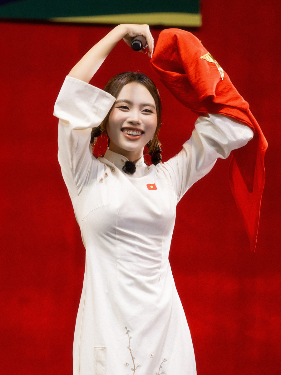 Phương Mỹ Chi lọt top 700 gương mặt kiến tạo và truyền cảm hứng tại châu Á Phương Mỹ Chi lọt top 700 gương mặt kiến tạo và truyền cảm hứng tại châu Á