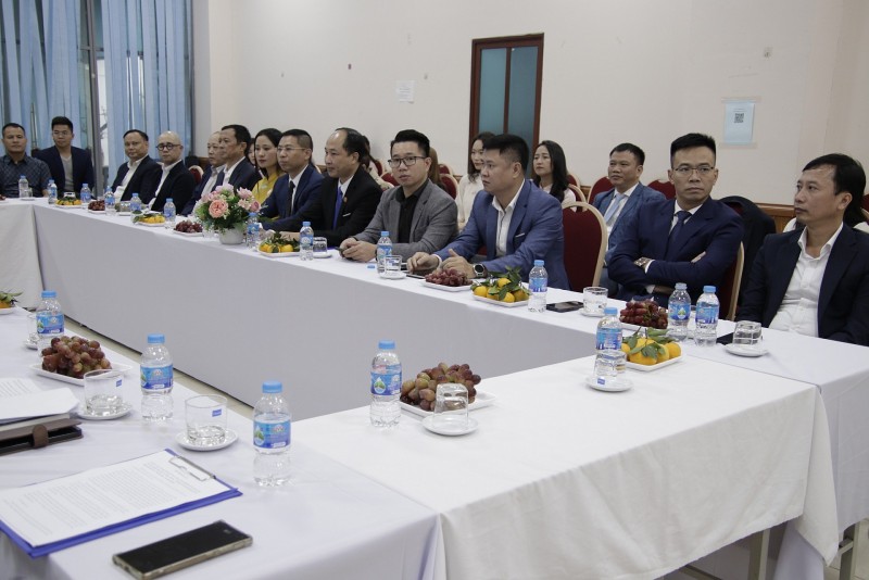 Tạp chí Công nghiệp Nông Thôn: Tọa đàm “Kết nối đào tạo và phát triển nguồn nhân lực bền vững” Tạp chí Công nghiệp Nông Thôn: Tọa đàm “Kết nối đào tạo và phát triển nguồn nhân lực bền vững”