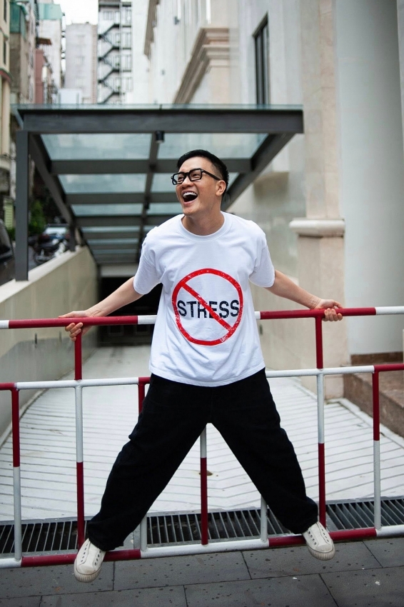 Lương Mạnh Hải 'lão hóa ngược' tuổi 44, phong độ vẫn như thuở thanh xuân Lương Mạnh Hải 'lão hóa ngược' tuổi 44, phong độ vẫn như thuở thanh xuân