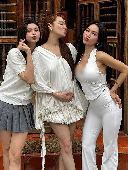 Nhã Phương lộ diện sau thông tin sức khỏe gây chú ý Nhã Phương lộ diện sau thông tin sức khỏe gây chú ý