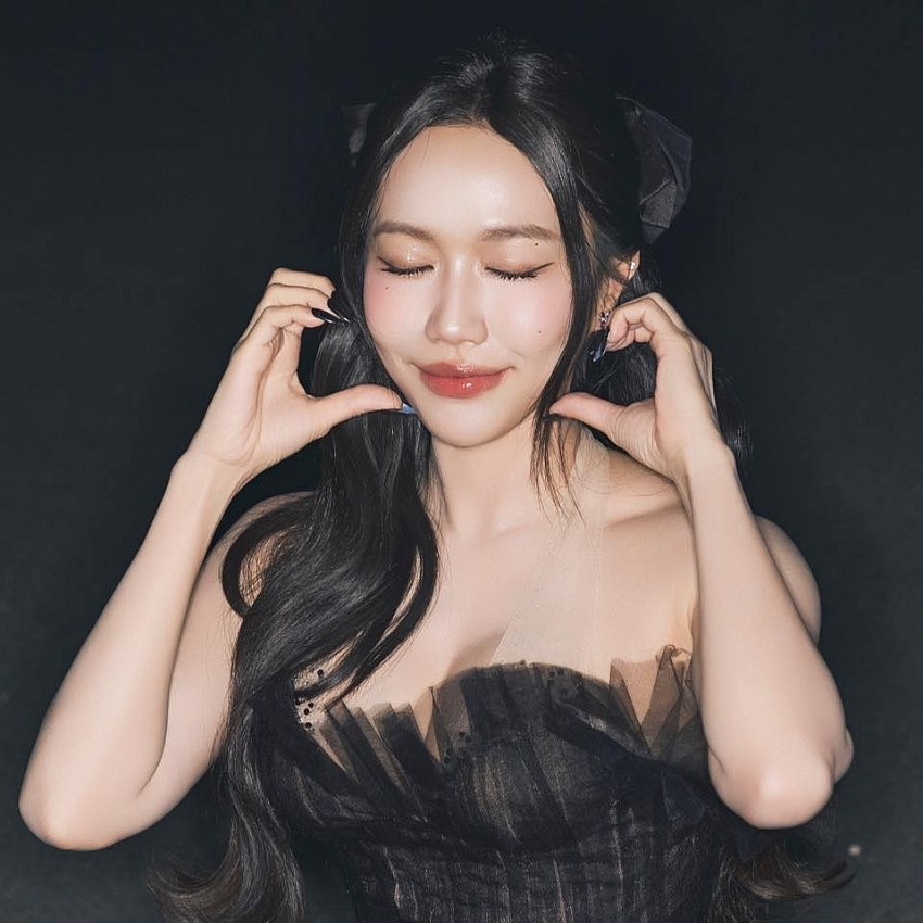 Diệu Nhi khiến netizen ‘đứng hình’ vì diện mạo táo bạo khó nhận ra Diệu Nhi khiến netizen ‘đứng hình’ vì diện mạo táo bạo khó nhận ra