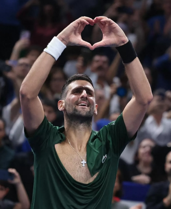 Novak Djokovic giành danh hiệu thứ 101 đầy kịch tính