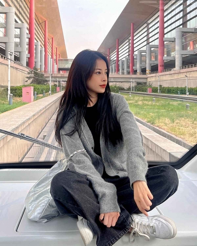 Chi Pu gây ấn tượng với phong cách thời trang khi gió mùa về