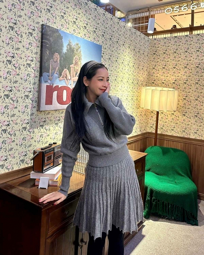 Chi Pu gây ấn tượng với phong cách thời trang khi gió mùa về