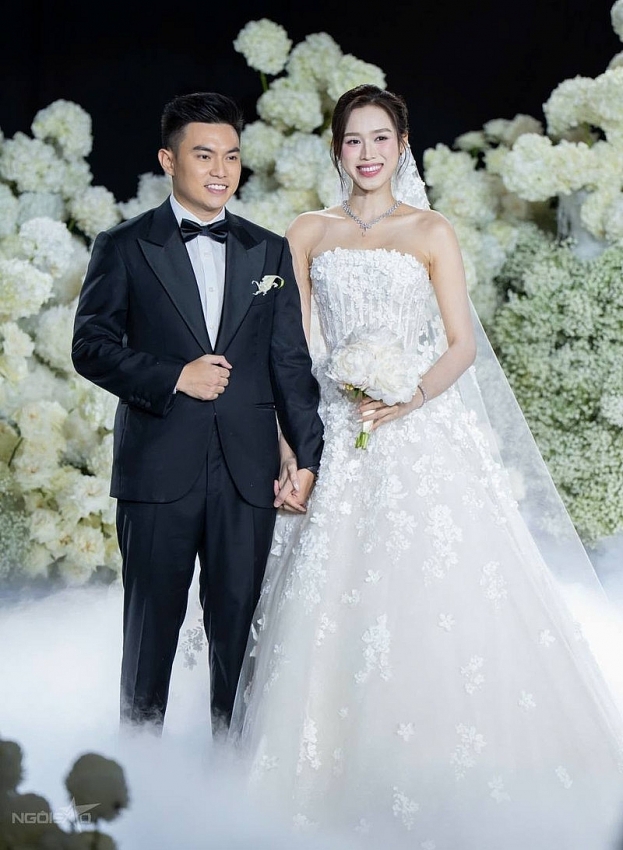 Ngắm loạt váy cưới kiêu sa của Đỗ Thị Hà khiến dân tình xuýt xoa, trầm trồ