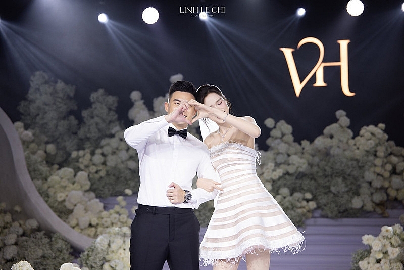 Ngắm loạt váy cưới kiêu sa của Đỗ Thị Hà khiến dân tình xuýt xoa, trầm trồ