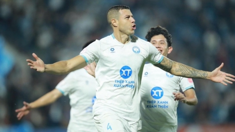 Nam Định thi đấu tuyệt hay trước Hà Nội FC