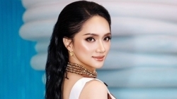 Hương Giang khoe lưng trần gợi cảm ở Miss Universe 2025