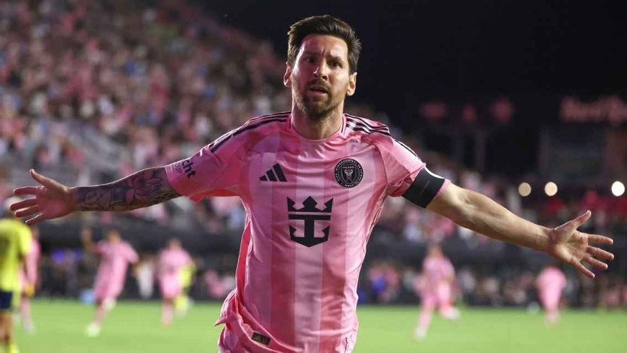 Rộ tin Messi sắp trở lại châu Âu thi đấu