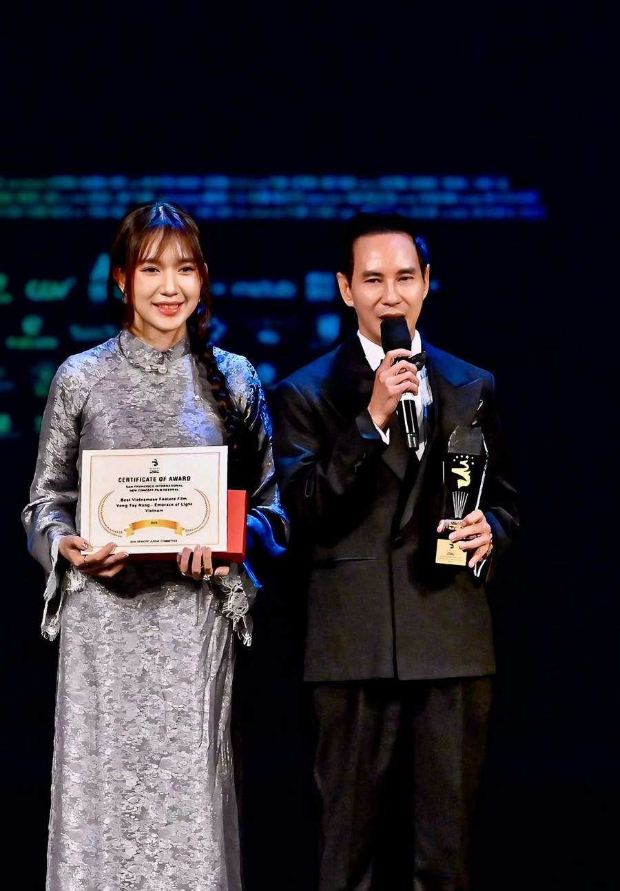 Đạo diễn Lý Hải nhận hai giải thưởng quốc tế danh giá