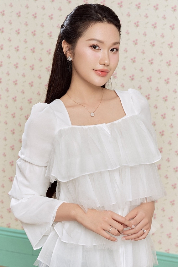 Doãn Hải My đẹp gợi cảm