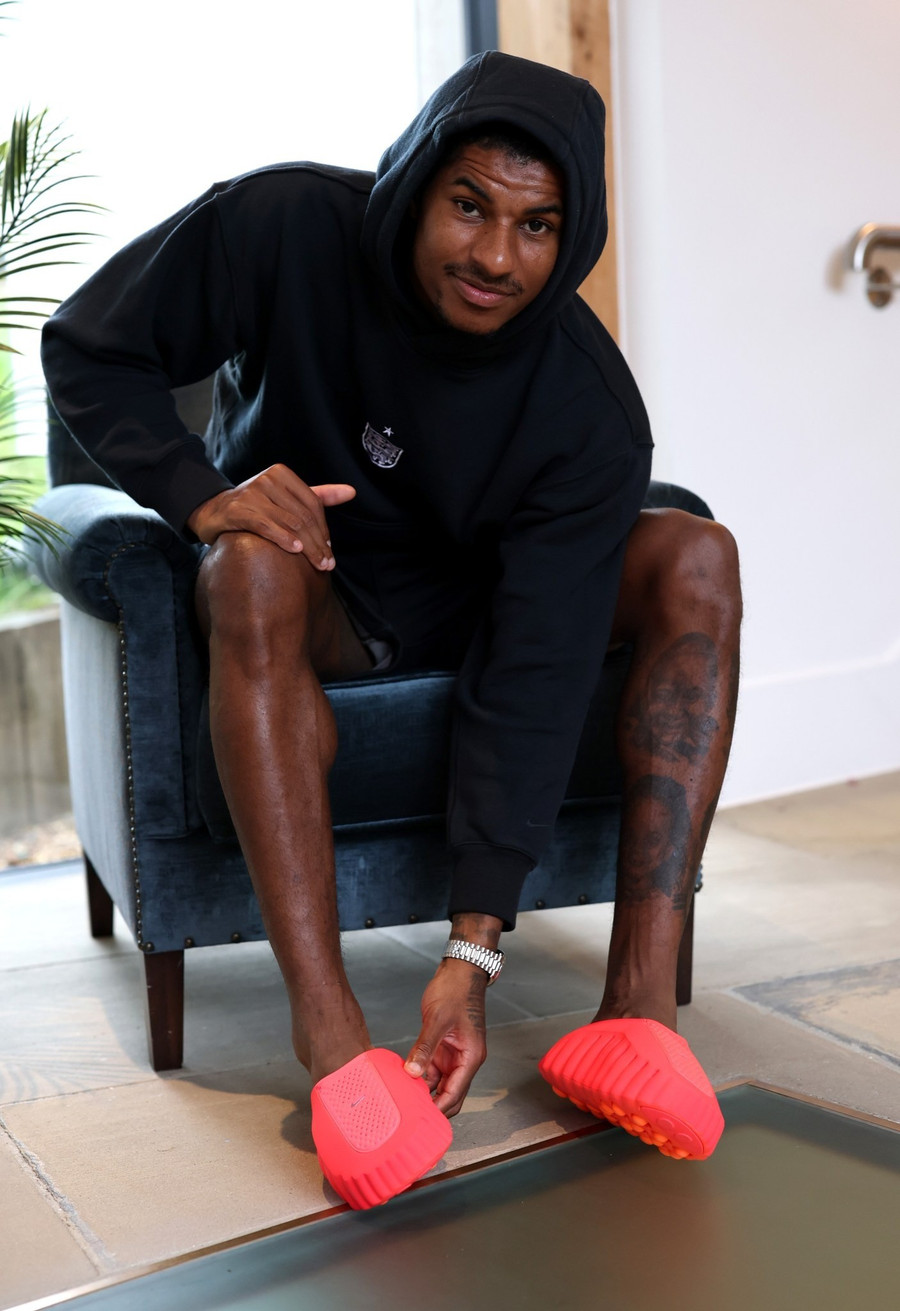 Tuyển Anh thử nghiệm ‘giày đặc biệt’ hướng tới World Cup 2026