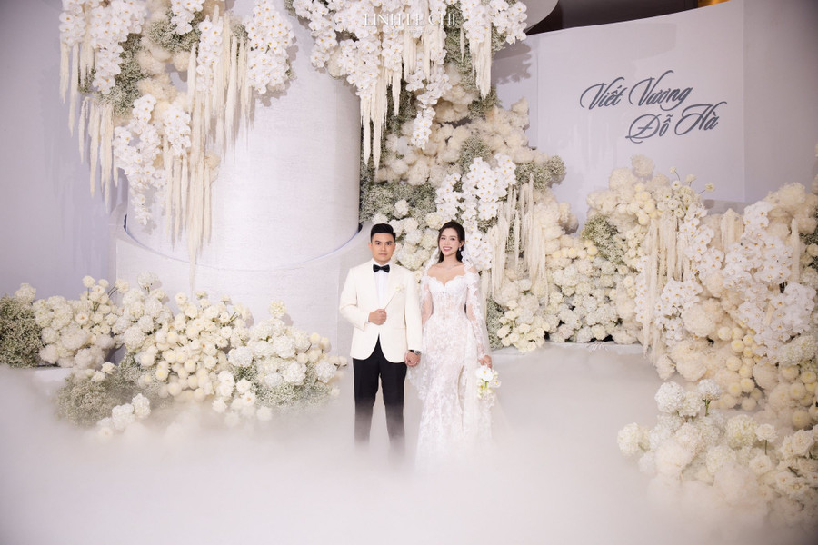 Đỗ Hà ghi điểm 10 tinh tế với lời cảm ơn đến cộng đồng mạng sau lễ cưới cổ tích Đỗ Hà ghi điểm 10 tinh tế với lời cảm ơn đến cộng đồng mạng sau lễ cưới cổ tích