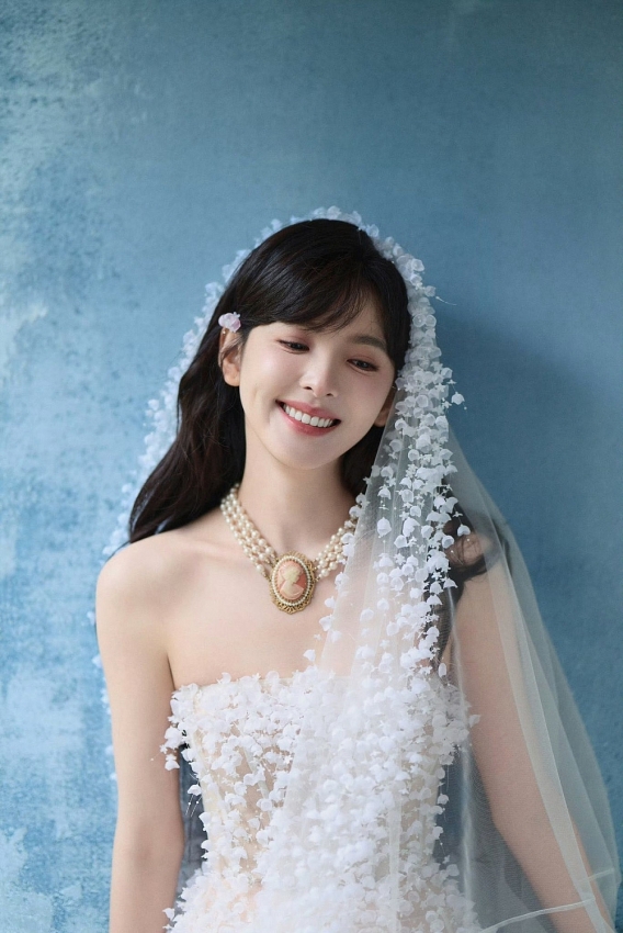 Cộng đồng mạng "ngán ngẩm" khi Diệp Lâm Anh và Đức Phạm lại đôi co