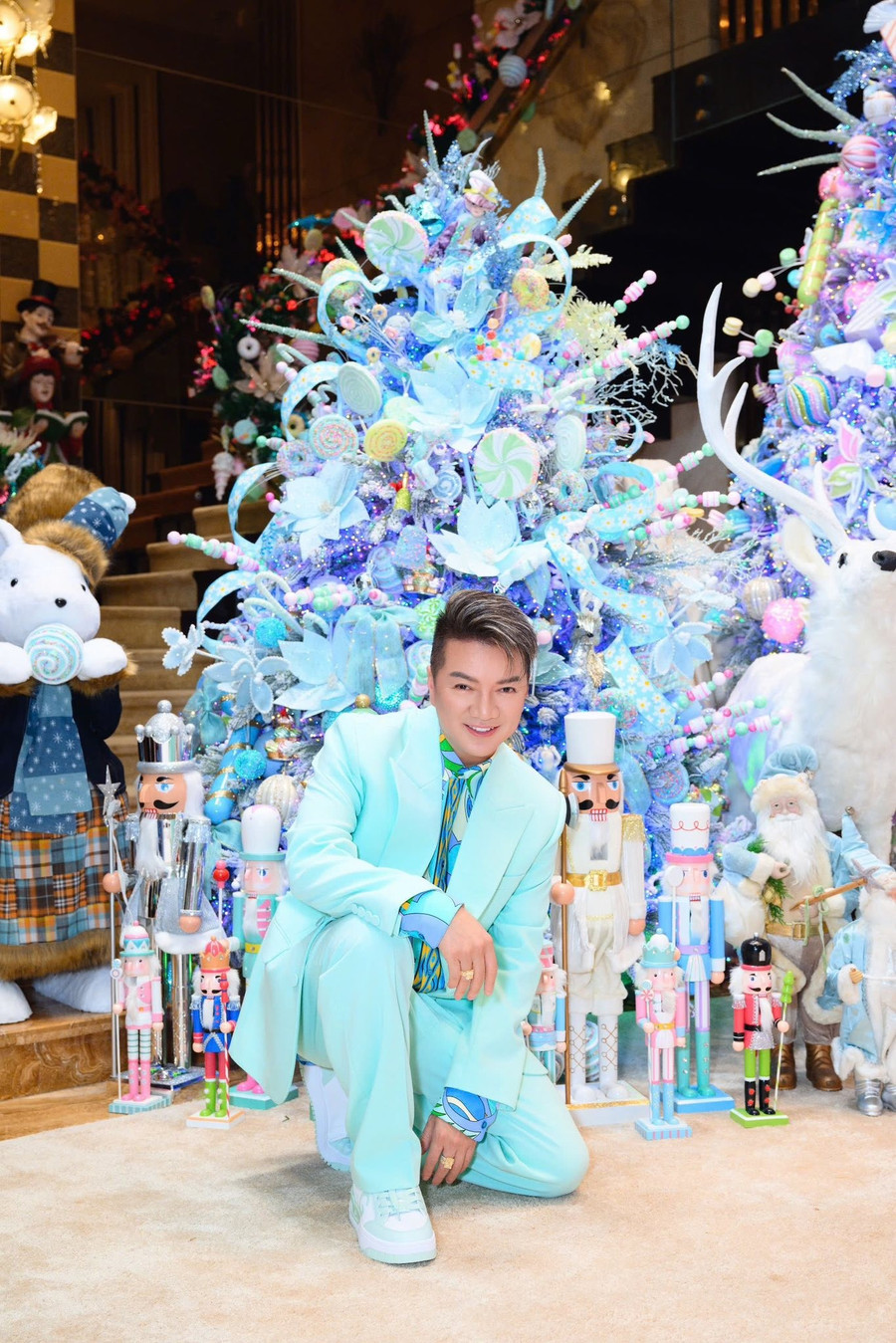 Đàm Vĩnh Hưng khoe nhà triệu đô lung linh như trời Âu trong mùa Noel cuối cùng