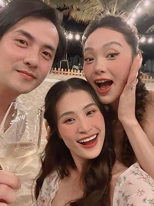 Tình bạn đẹp giữa Minh Hằng - Đông Nhi Tình bạn đẹp giữa Minh Hằng - Đông Nhi