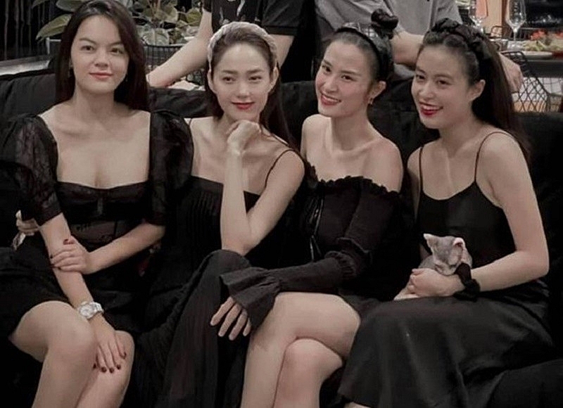 Tình bạn đẹp giữa Minh Hằng - Đông Nhi Tình bạn đẹp giữa Minh Hằng - Đông Nhi