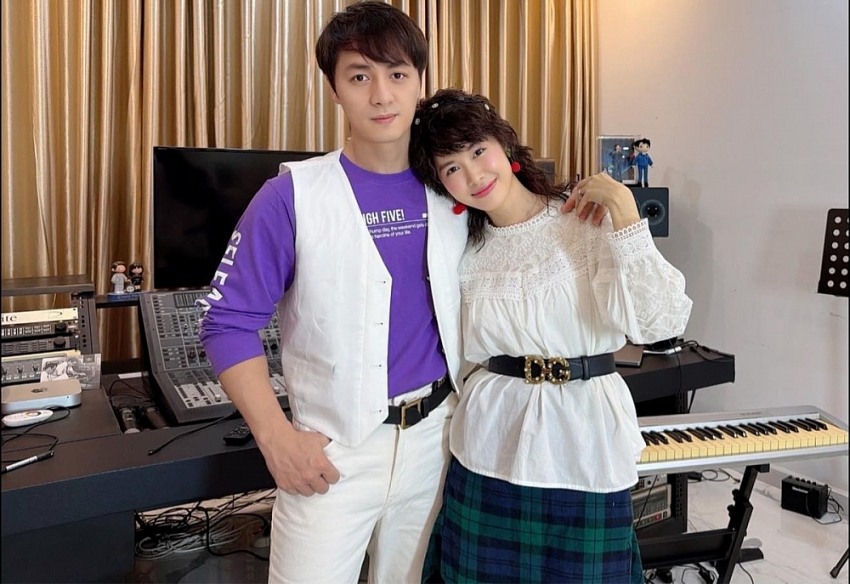 Hôn nhân viên mãn sau 20 năm của vợ chồng ca sĩ Đăng Khôi Hôn nhân viên mãn sau 20 năm của vợ chồng ca sĩ Đăng Khôi