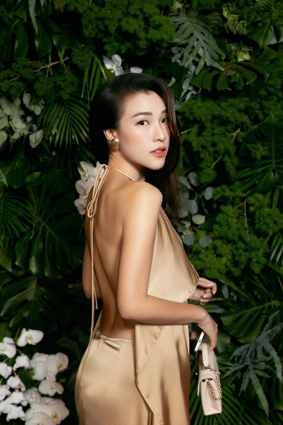 MC Hoàng Oanh thăng hạng nhan sắc sau 3 năm ly hôn