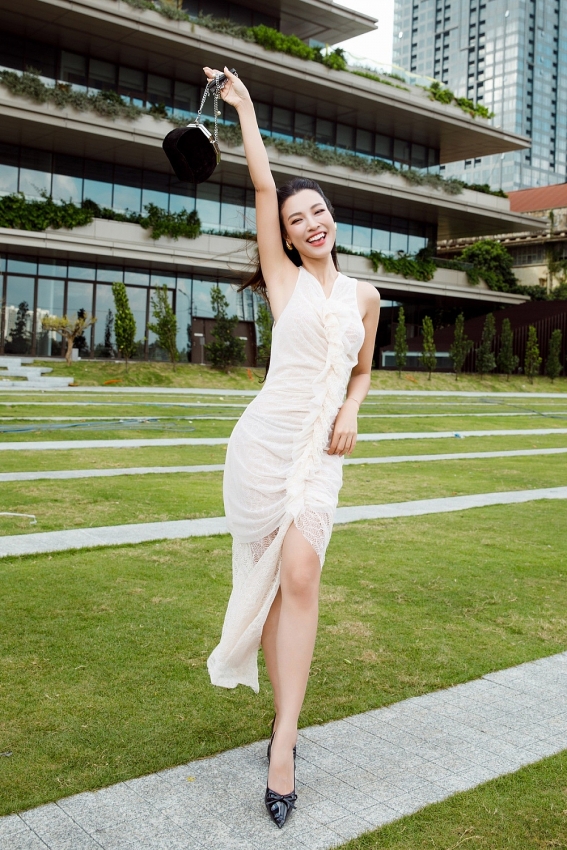 MC Hoàng Oanh thăng hạng nhan sắc sau 3 năm ly hôn