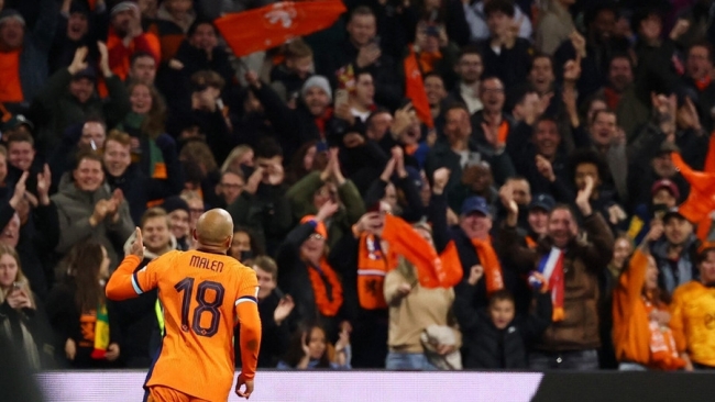 "Cơn lốc da cam" giành vé dự World Cup 2026