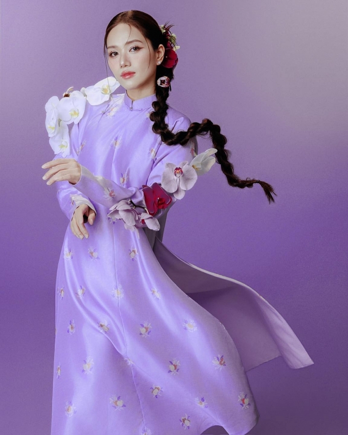 Thuỳ Chi thăng hạng nhan sắc, hút spotlight mỗi lần xuất hiện Thuỳ Chi thăng hạng nhan sắc, hút spotlight mỗi lần xuất hiện