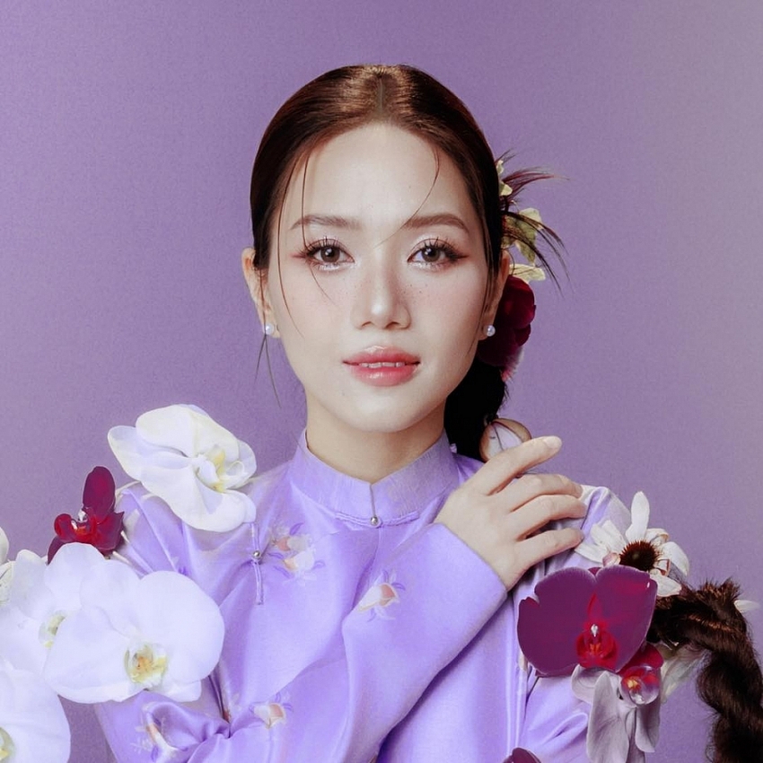 Thuỳ Chi thăng hạng nhan sắc, hút spotlight mỗi lần xuất hiện Thuỳ Chi thăng hạng nhan sắc, hút spotlight mỗi lần xuất hiện