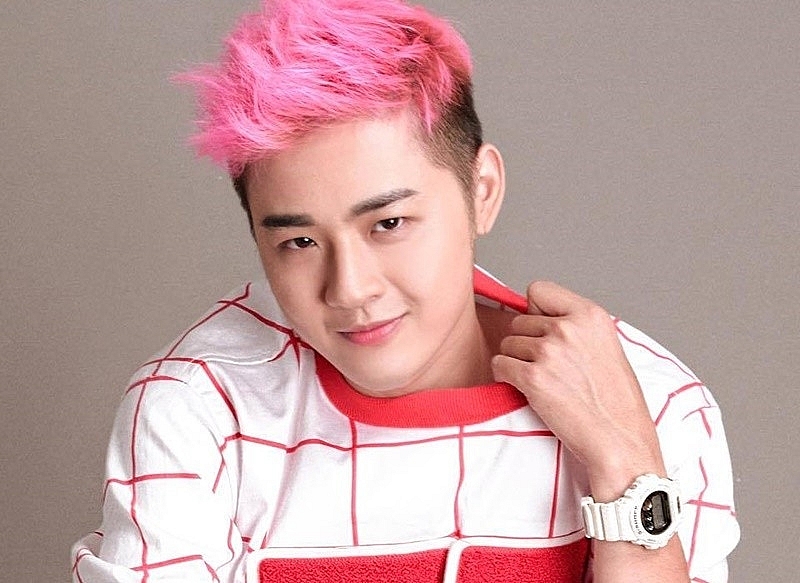 Thanh Duy từ giáo viên đến nghệ sĩ tài năng Thanh Duy từ giáo viên đến nghệ sĩ tài năng