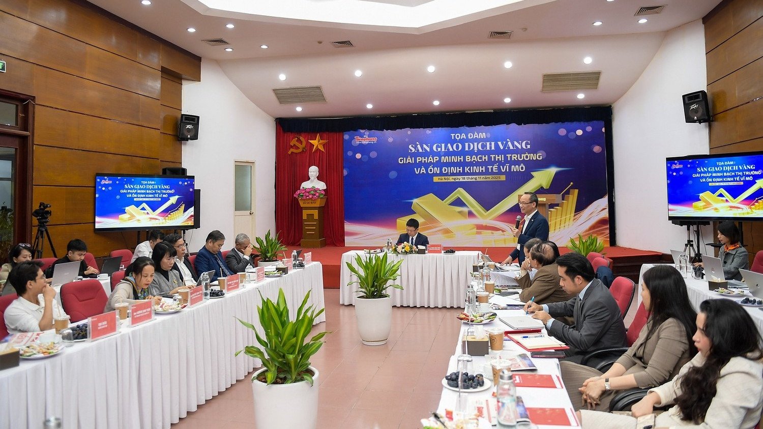 Quản lý vàng miếng gặp khó vì doanh nghiệp "găm hàng" Quản lý vàng miếng gặp khó vì doanh nghiệp "găm hàng"