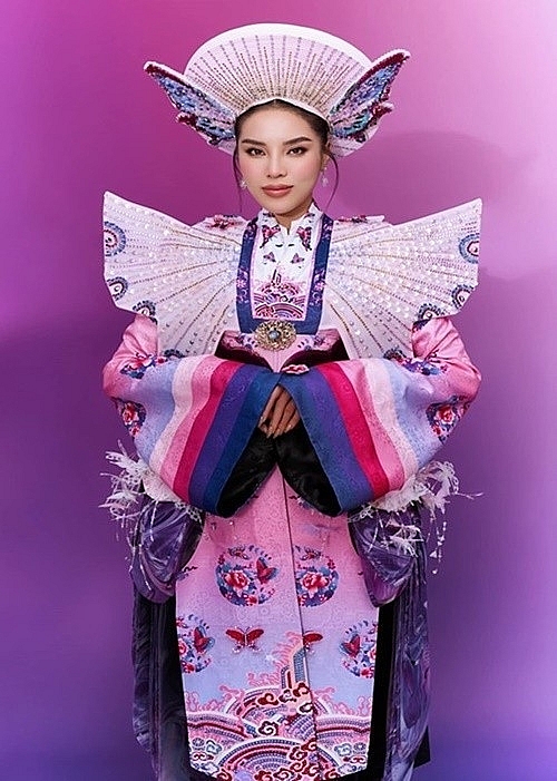 Hương Giang chọn áo dài mang đến Miss Universe 2025 Hương Giang chọn áo dài mang đến Miss Universe 2025