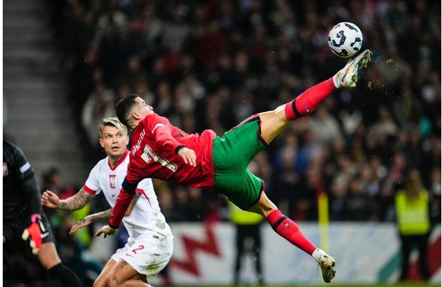 Messi xác nhận rời Miami về lại Barca