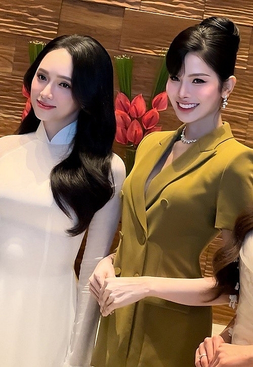 Sao Việt động viên Hoa hậu Hương Giang khi trượt top 30 Miss Universe 2025