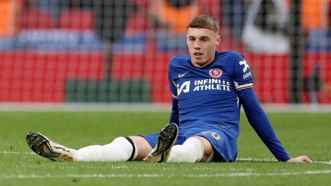 Trụ cột Chelsea chấn thương khó tin