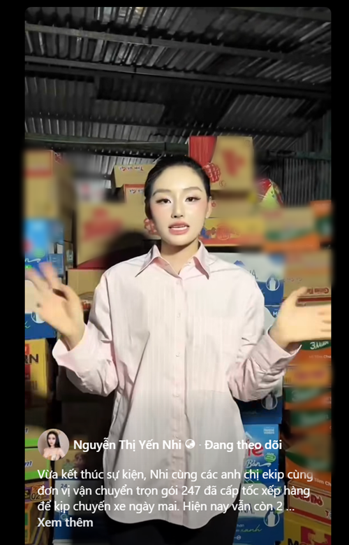 Hoàng Thùy - Hương Giang đi trao quà cho người dân vùng lũ Hoàng Thùy - Hương Giang đi trao quà cho người dân vùng lũ