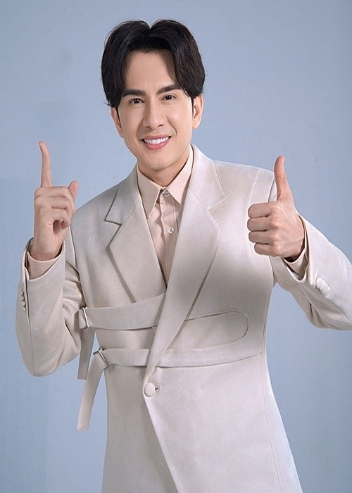 Điểm sao Việt hứng bão dư luận vì lùm xùm từ thiện