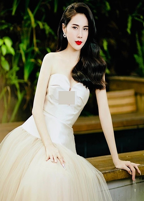 Điểm sao Việt hứng bão dư luận vì lùm xùm từ thiện