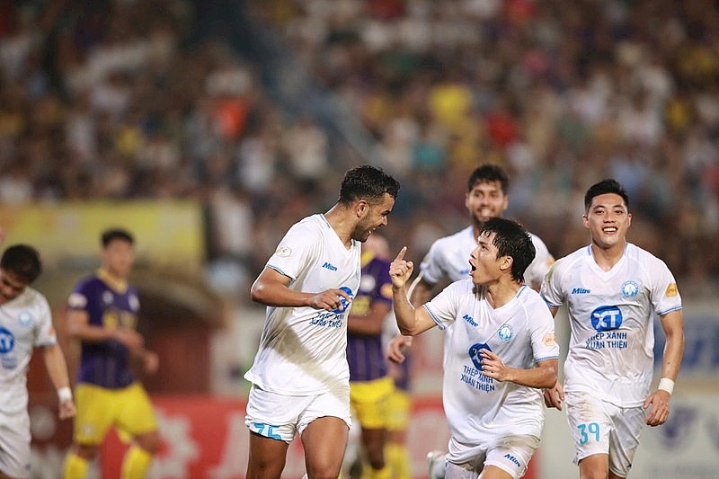 Thép xanh Nam Định nhắm huấn luyện viên châu Âu? Thép xanh Nam Định nhắm huấn luyện viên châu Âu?