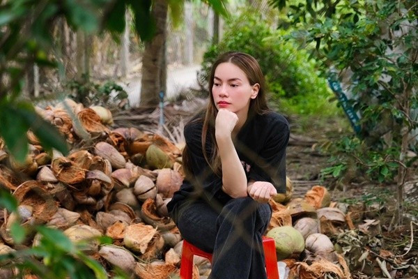 Hồ Ngọc Hà cùng bạn bè ủng hộ trăm triệu đồng từ thiện