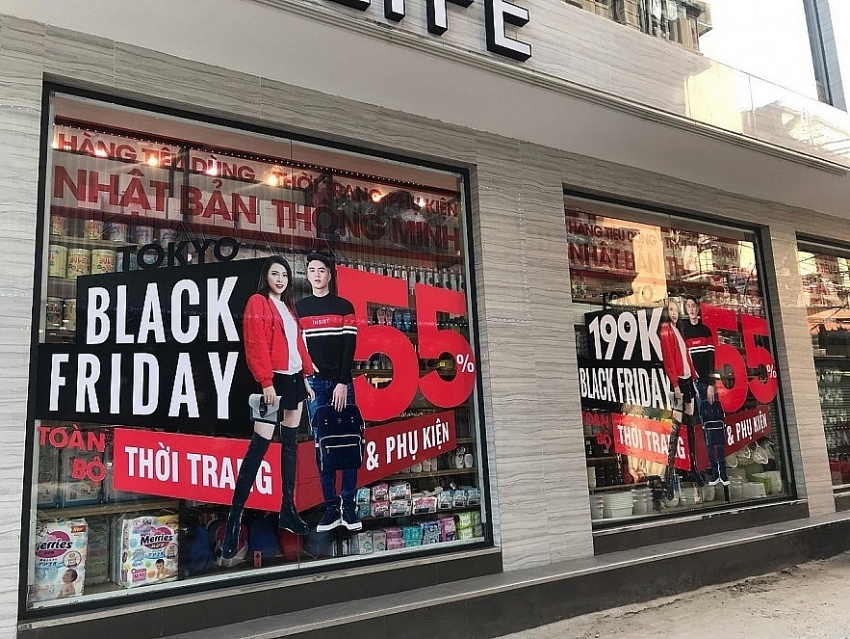 Đua nhau giảm giá dịp Black Friday, có nơi giảm 80% vẫn vắng khách Đua nhau giảm giá dịp Black Friday, có nơi giảm 80% vẫn vắng khách
