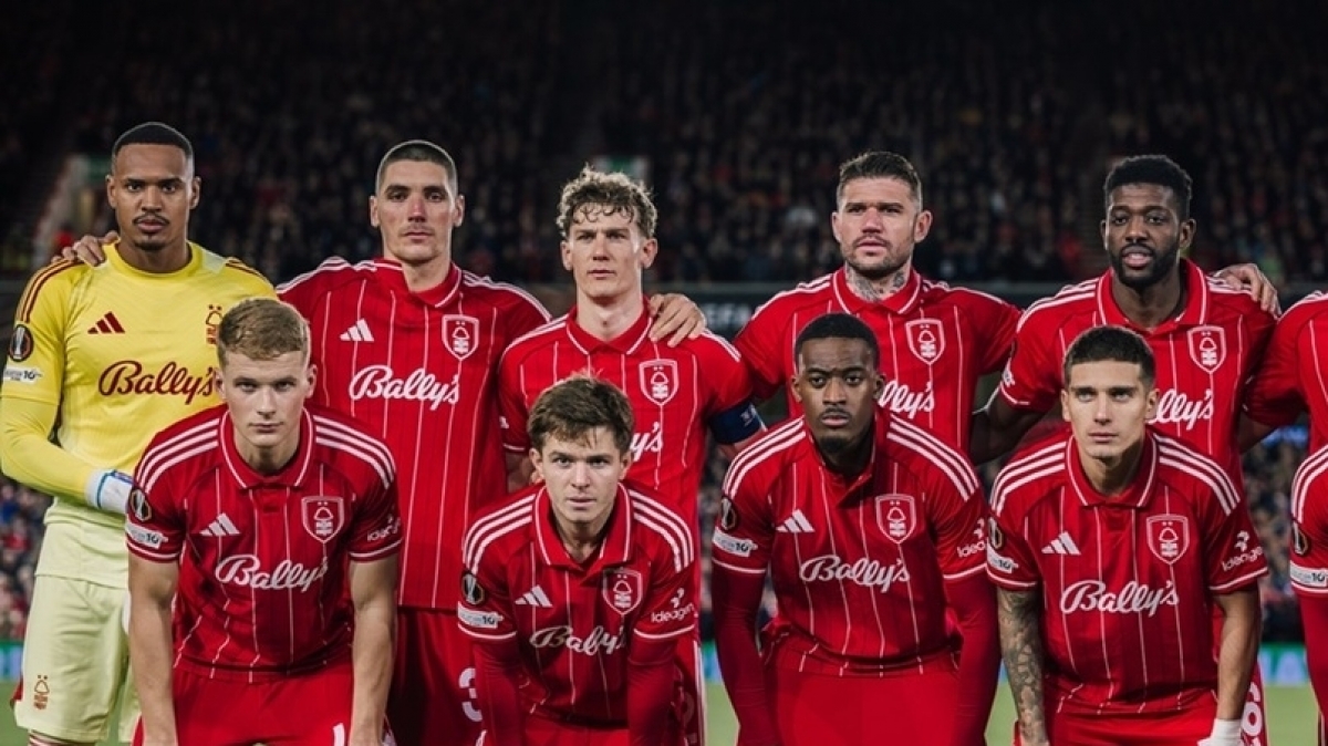 Nottingham Forest tiếp đà thăng hoa dưới thời HLV Dyche Nottingham Forest tiếp đà thăng hoa dưới thời HLV Dyche