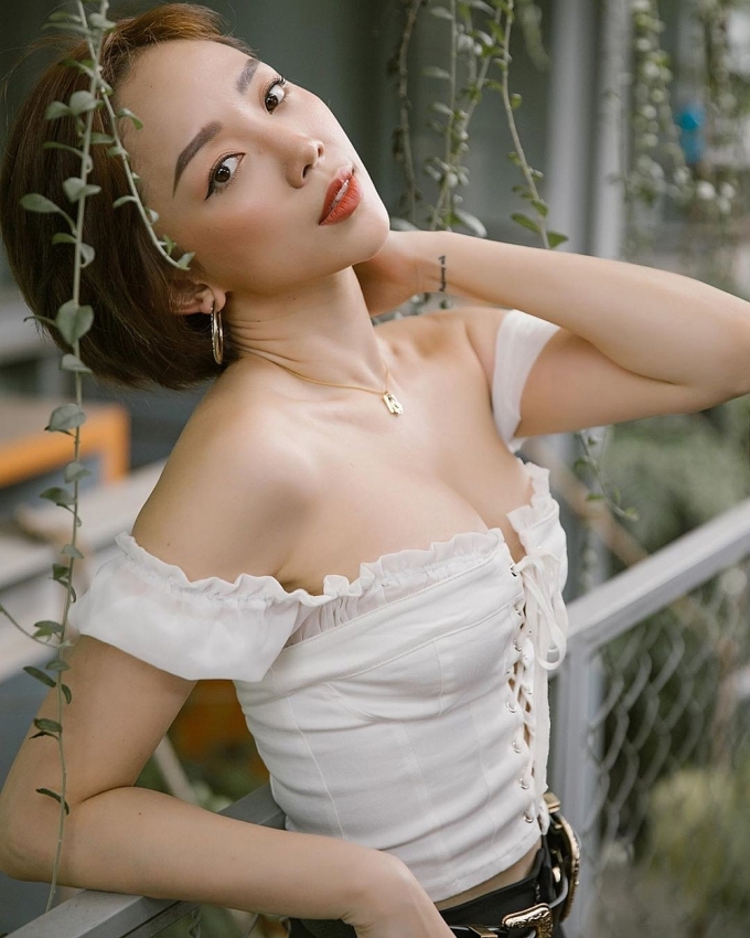 Tóc Tiên chia sẻ về việc xoá hình xăm cũ sau 10 năm với Tóc Tiên chia sẻ về việc xoá hình xăm cũ sau 10 năm với