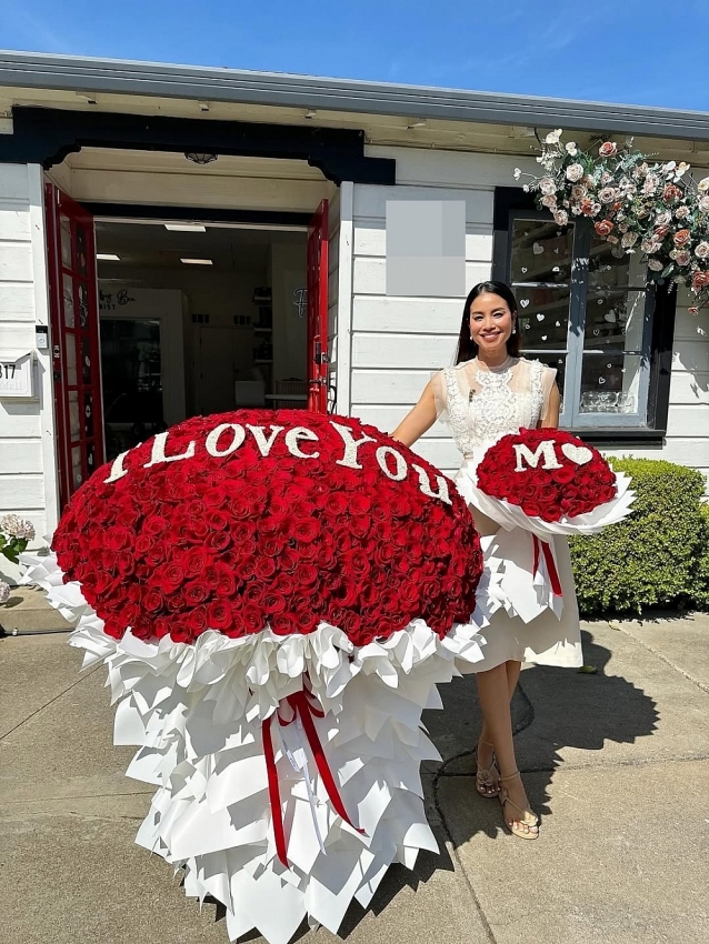 Phạm Hương khoe cuộc sống bình yên ở trời Tây Phạm Hương khoe cuộc sống bình yên ở trời Tây