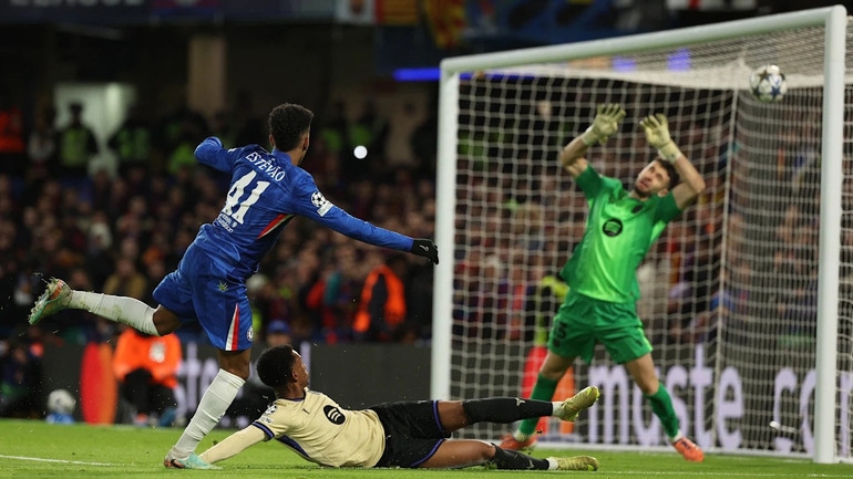 Derby London Chelsea-Arsenal: Thủ đô màu xanh hay màu đỏ?