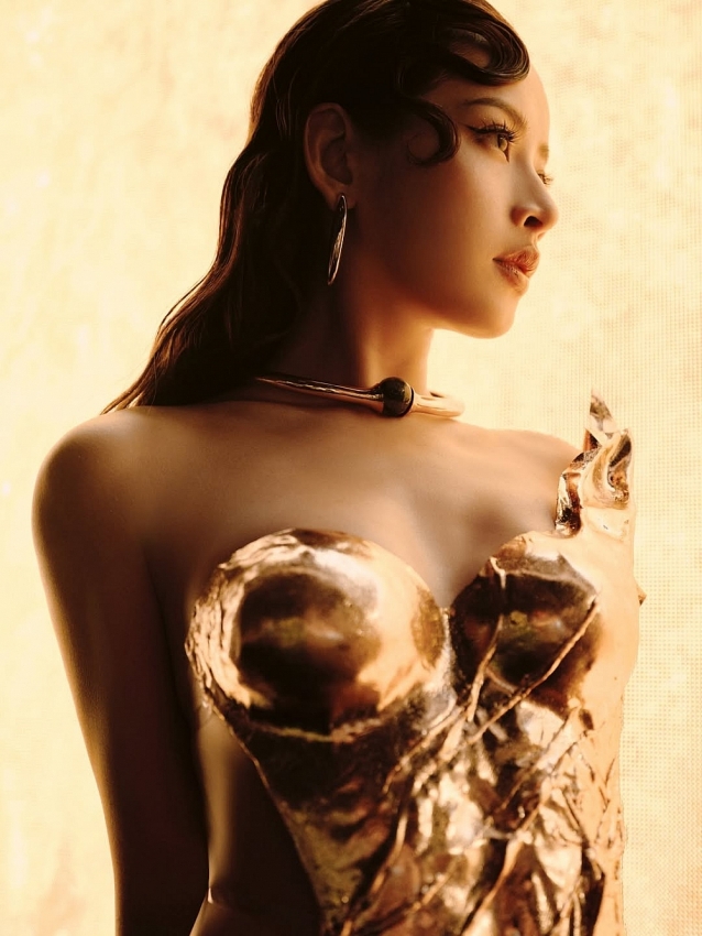 Chi Pu khoe vóc dáng gợi cảm, visual thần thoại gây “náo loạn” mạng xã hội