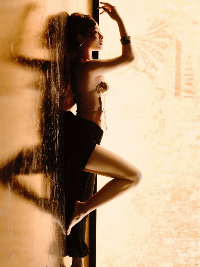 Chi Pu khoe vóc dáng gợi cảm, visual thần thoại gây “náo loạn” mạng xã hội