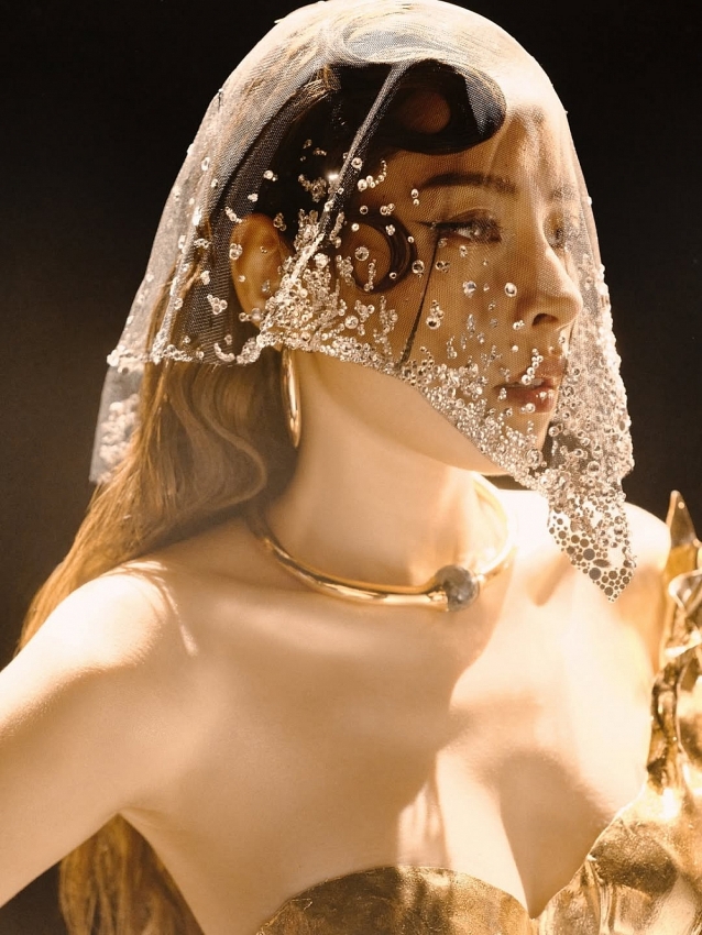 Chi Pu khoe vóc dáng gợi cảm, visual thần thoại gây “náo loạn” mạng xã hội