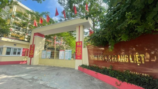 7 học sinh tiểu học Hoàng Liệt (Hà Nội) nhập viện do hút phải thuốc lá điện tử