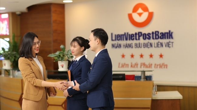 Tin ngân hàng ngày 14/12: LienVietPostBank giảm lãi suất vay vốn cho khách hàng doanh nghiệp